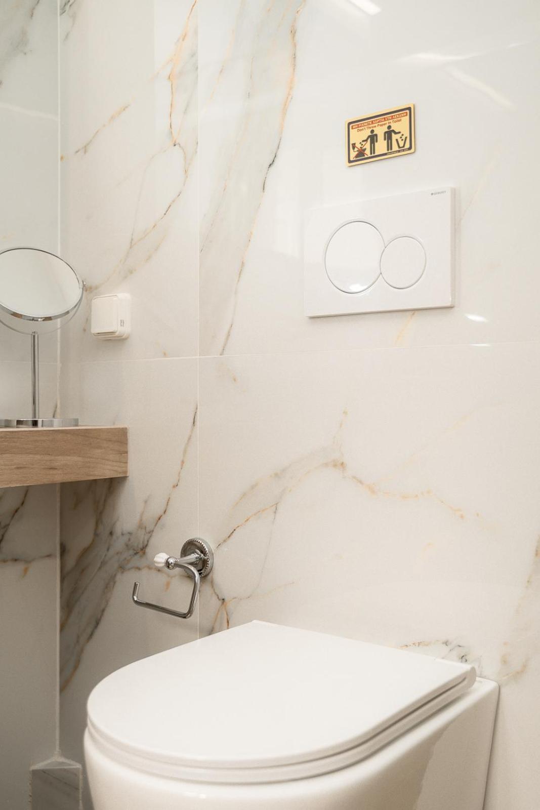 Artemis Bay Apartments Near Sea And Airport Ngoại thất bức ảnh