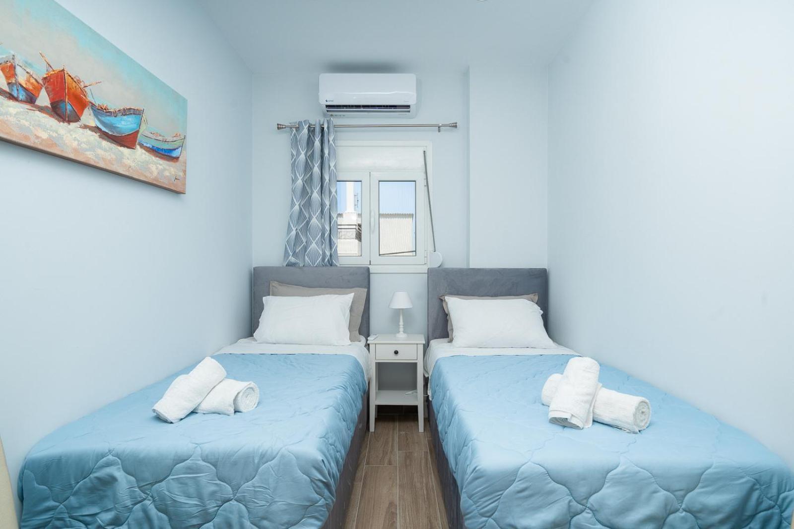 Artemis Bay Apartments Near Sea And Airport Ngoại thất bức ảnh